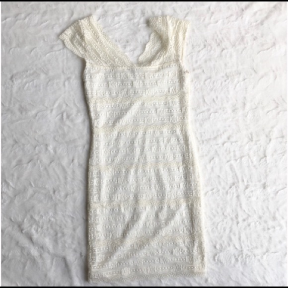 Charlotte Russe Lacey Dress - Picture 2 of 4